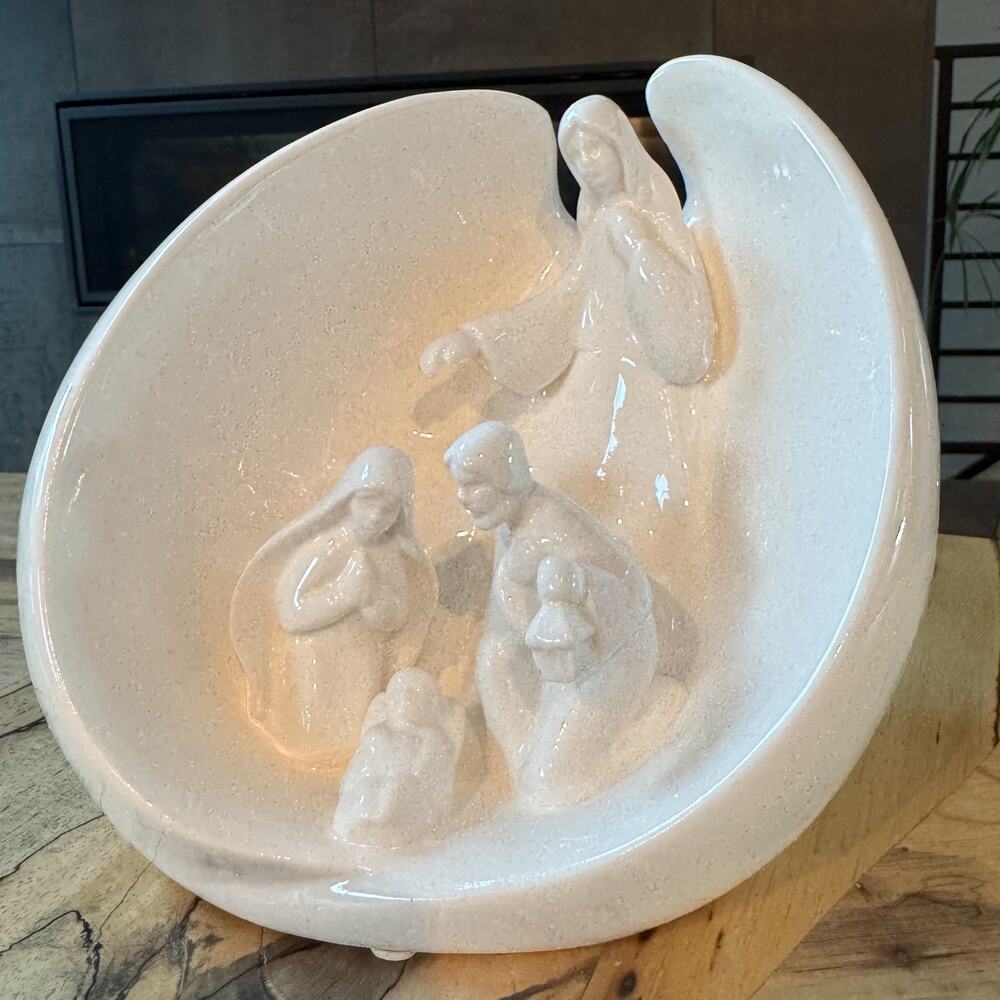 Coach House Gifts, White Ceramic Nativity Shelf Light, Manger in Angels Wings - Picture 6 of 16
